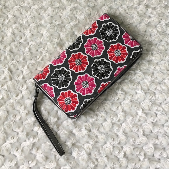 🎉HP🎉 New Vera Bradley Cheery Blossoms Zip Around Wallet - Picture 2 of 5